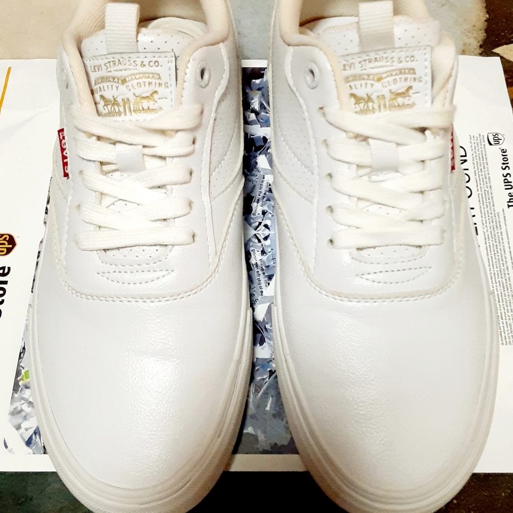 SOLD ON MERCARI!Levis shoes